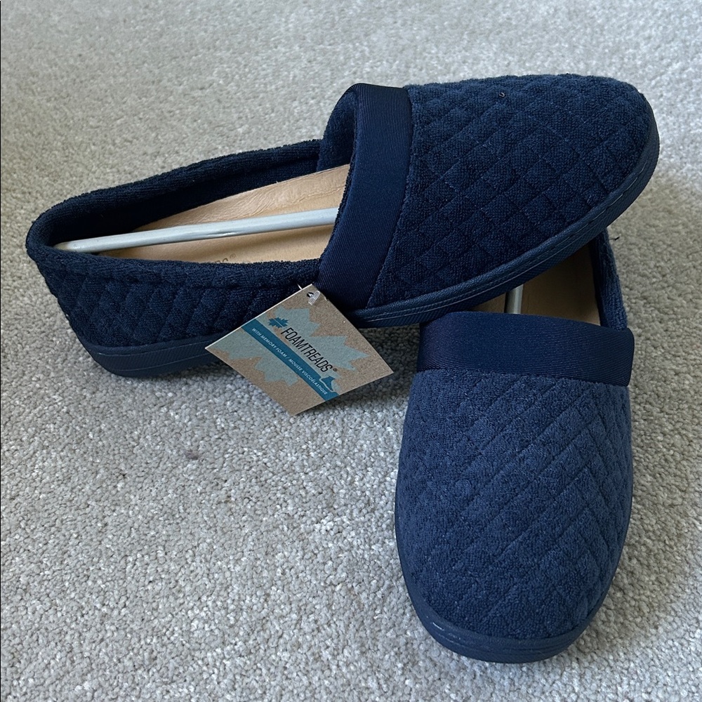 🔥🆕🔥Foamtreads 9.5W Dark Blue Quilted Slip-Ons